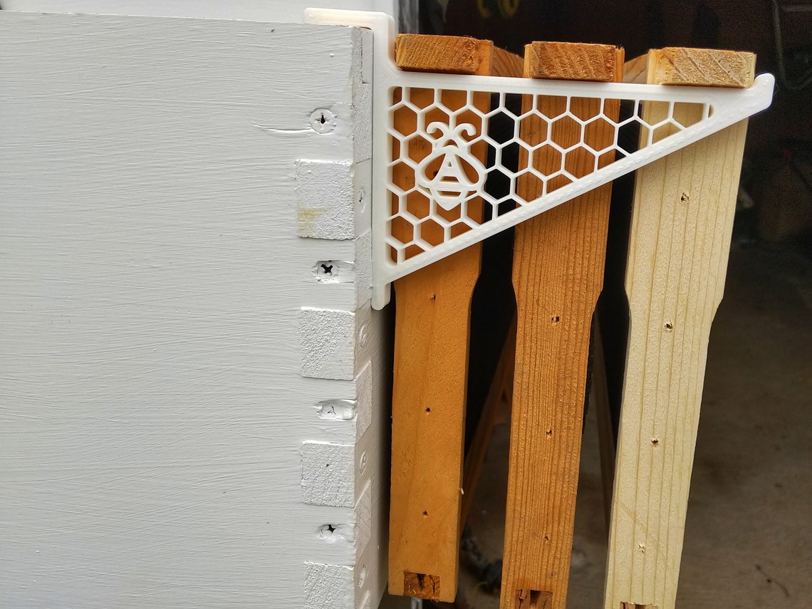 Langstroth 3 Frame Holder - Image 2
